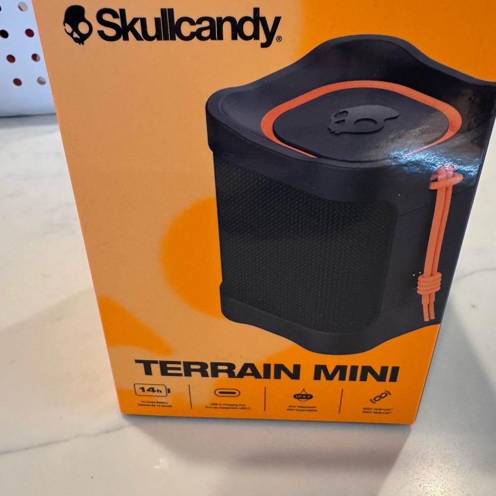 Skullcandy Terrain Mini Speaker - Black with Orange Accents